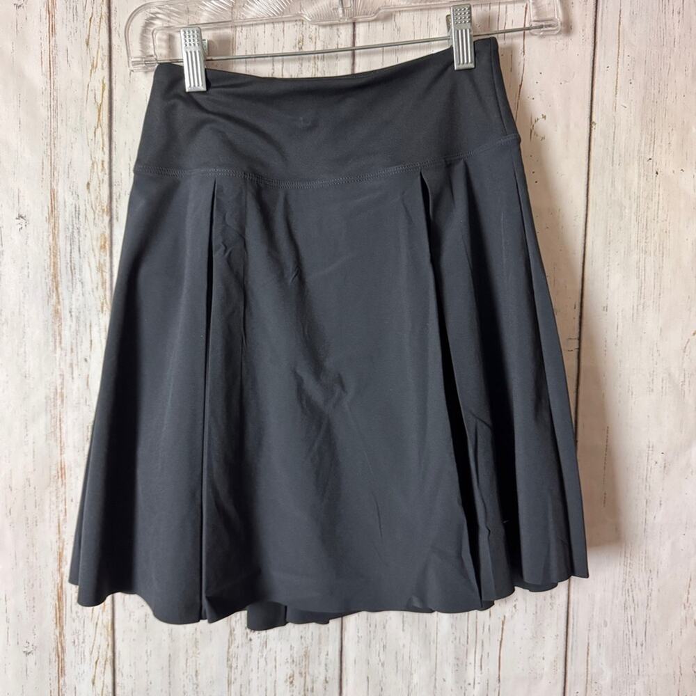 Nike  Classic Fit Logo Athletic Sporty  Athleisure Style  Golf Skirt Sz XS